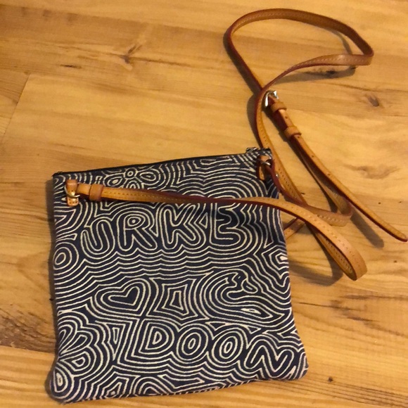 Dooney and Bourke - Picture 4 of 6